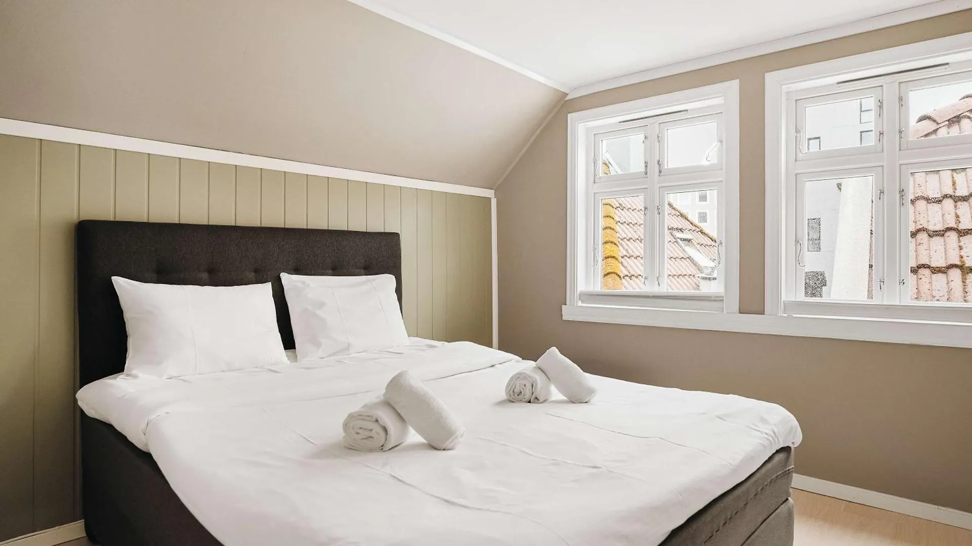Dinbnb Apartments L 400M To Bryggen L Luxury L Bergenhouse L Fireplace Bergen